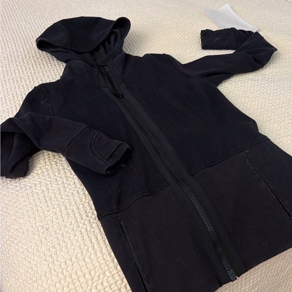 Black athleta zip up hoodie size xxs - runs big and can fit XS